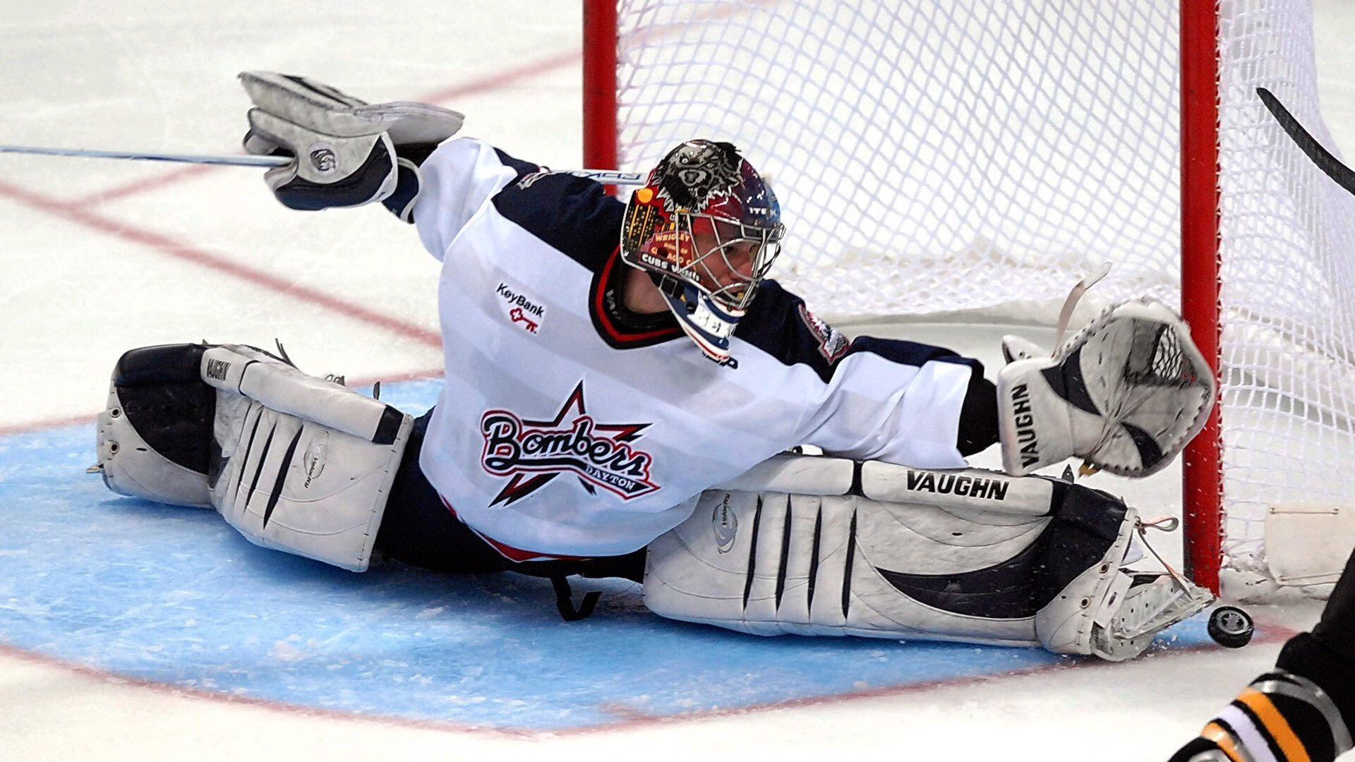 _篮网队攻防兼备,排名持续领先_,篮网队队阵容