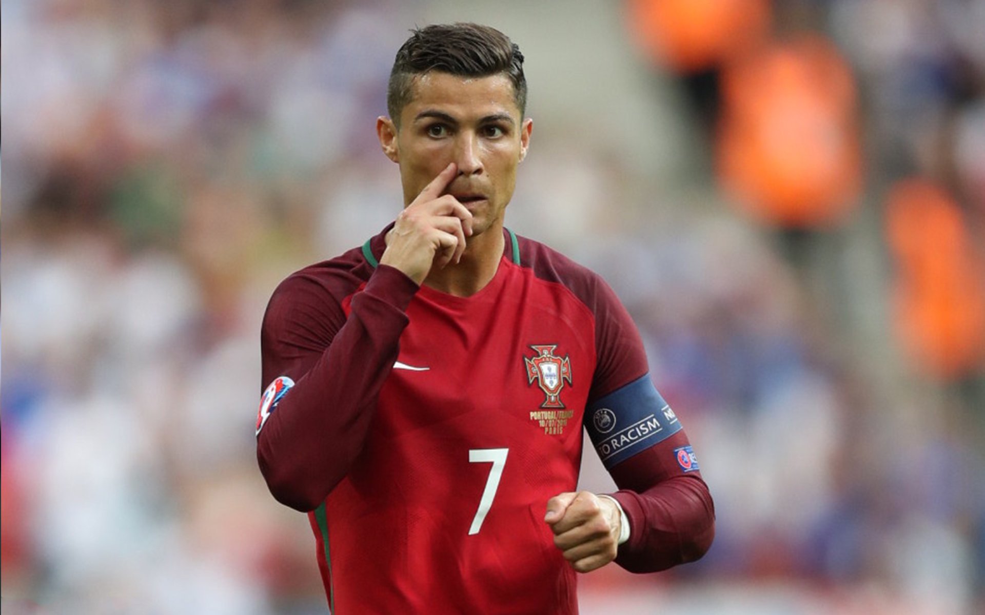 爱游戏全站注册-英格兰骑手安娜·史密斯在巴黎奥运会障碍赛中获得铜牌，表现出色。